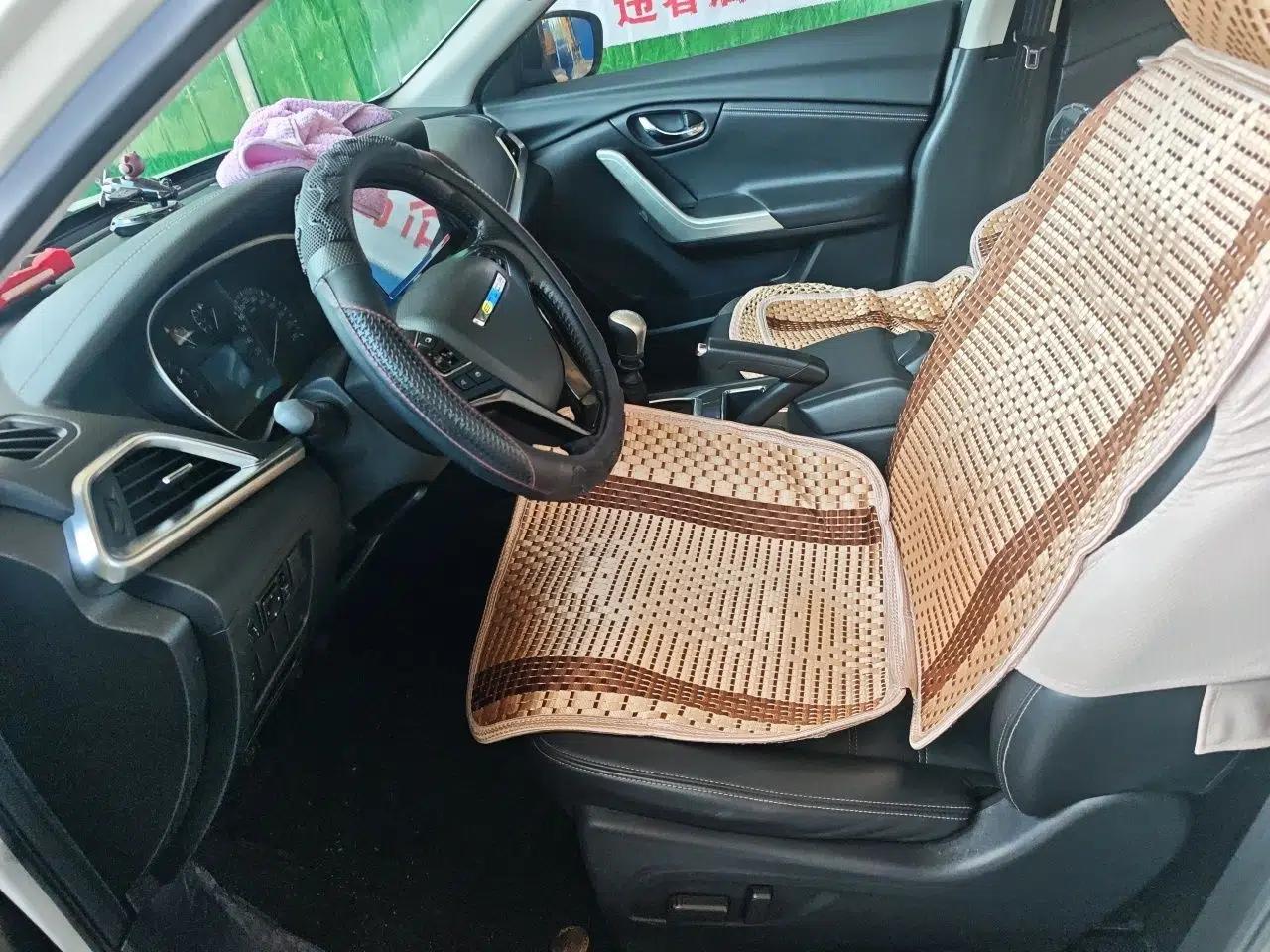 Venucia T90 2017 2.0L Manual ZhiShang Edition — миниатюра 15