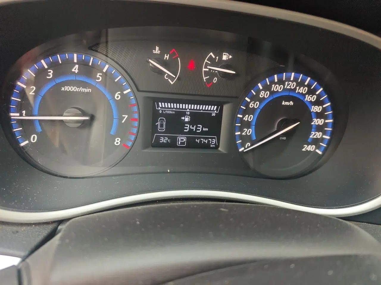Venucia T90 2018 2.0L CVT Smart Connect Luxury Edition China V Standard — миниатюра 12