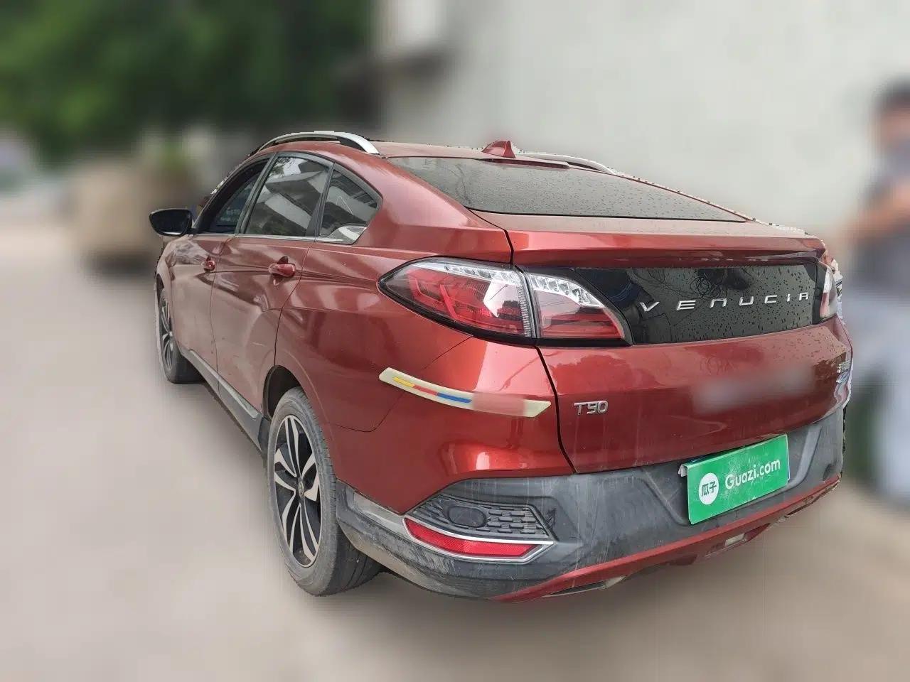 Venucia T90 2018 2.0L CVT Smart Connect Luxury Edition China V Standard — миниатюра 4