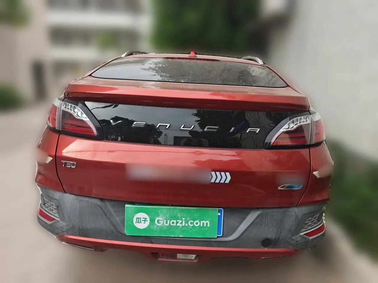 Venucia T90 2018 2.0L CVT Smart Connect Luxury Edition China V Standard — миниатюра 5