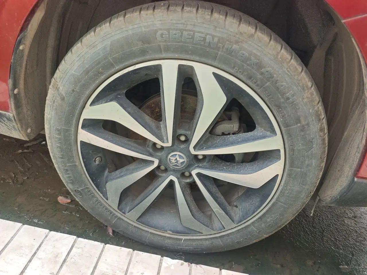 Venucia T90 2018 2.0L CVT Smart Connect Luxury Edition China V Standard — миниатюра 8