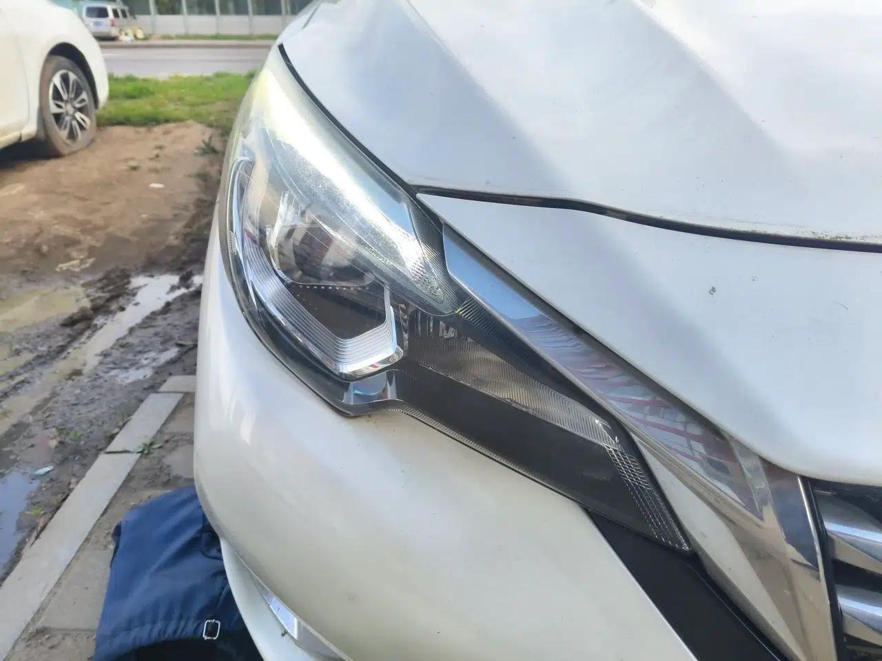 Venucia T90 2018 2.0L CVT Smart Connect Luxury Edition China V Standard — миниатюра 7