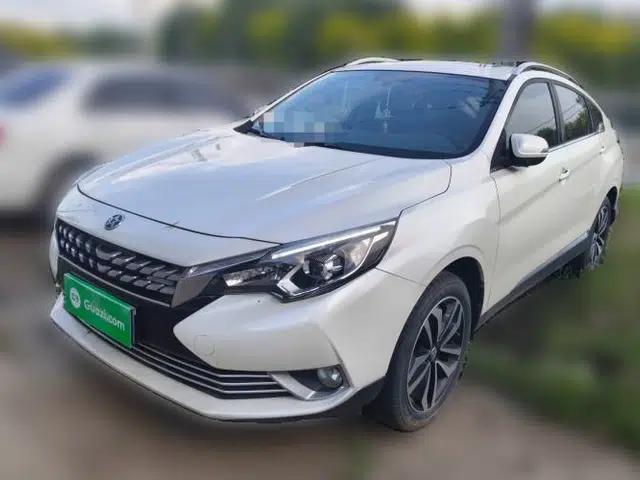 Venucia T90 2018 2.0L CVT Smart Connect Luxury Edition China V Standard