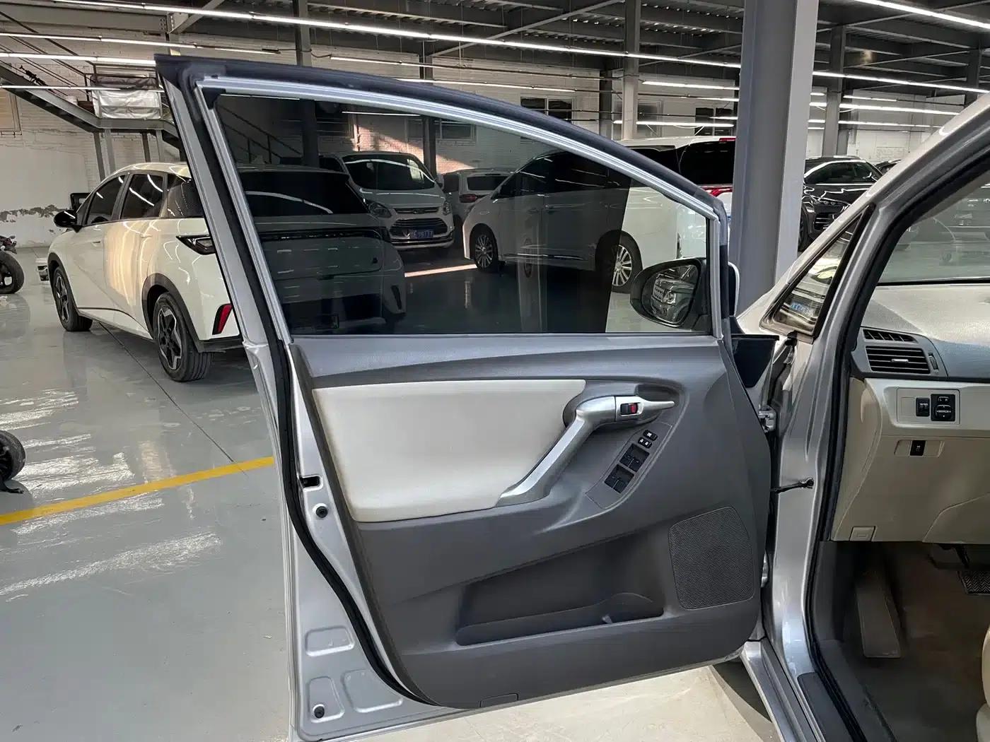 E'Z 2014 Star Shine 180E CVT Elite Edition — миниатюра 7