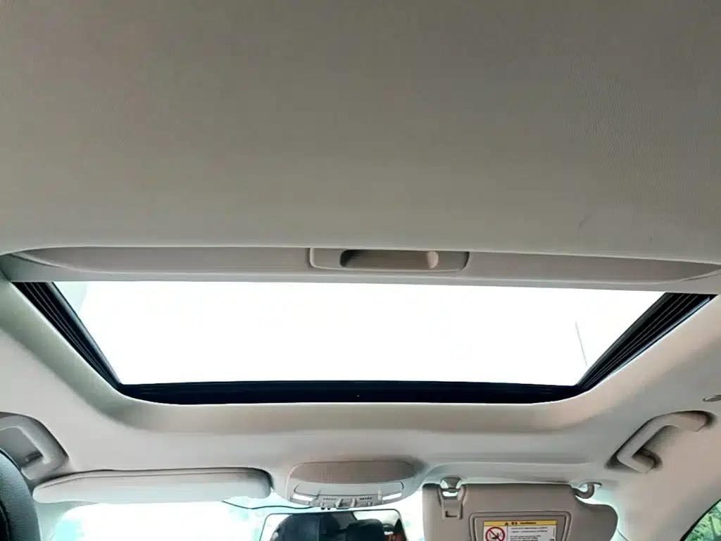 Mondeo PHEV 2018 2.0 PHEV Intelligent Control Fashion Model (National VI Emission Standard) — миниатюра 18