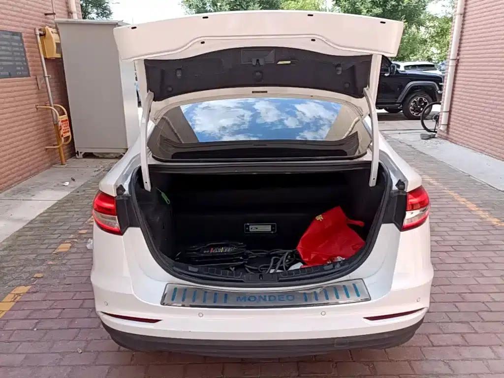 Mondeo PHEV 2018 2.0 PHEV Intelligent Control Fashion Model (National VI Emission Standard) — миниатюра 19