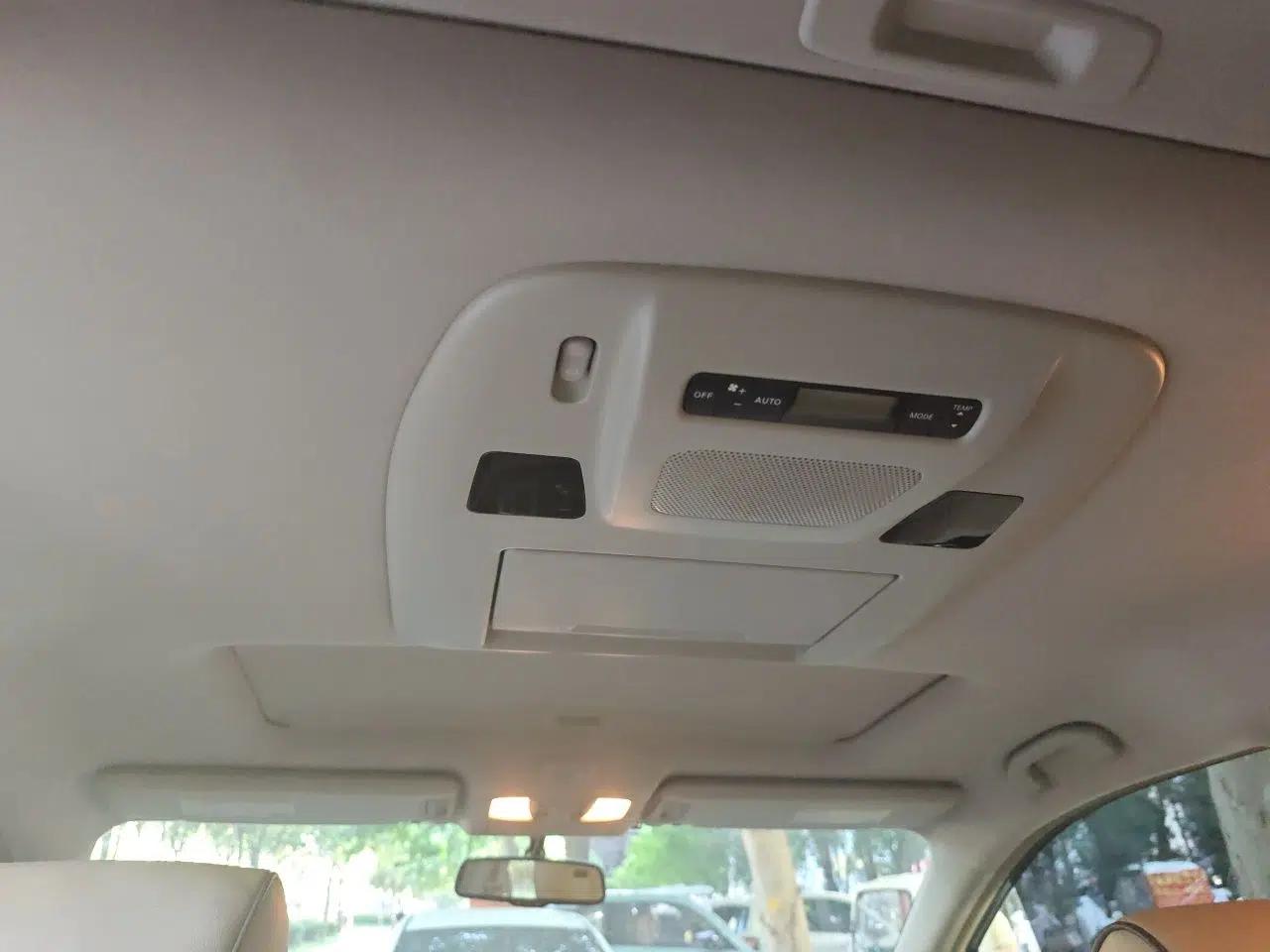 Nissan Quest 2013 3.5L SL — миниатюра 18