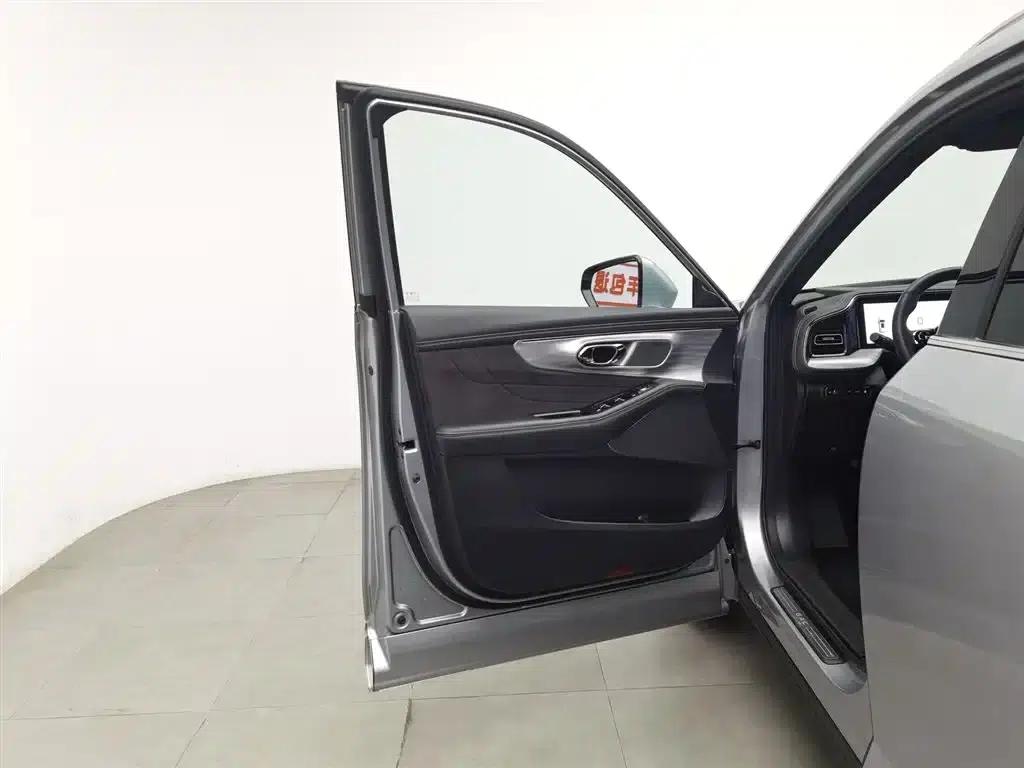 Trumpchi ES9 2024 PHEV 143km Max — миниатюра 8