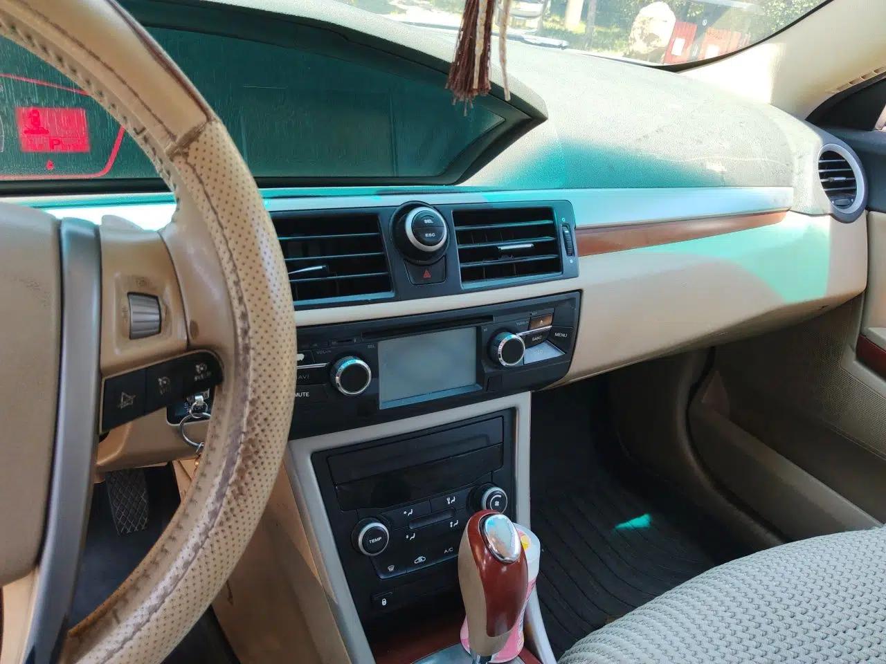 Roewe 550 2010 550D 1.8T Automatic Luxury Edition — миниатюра 13