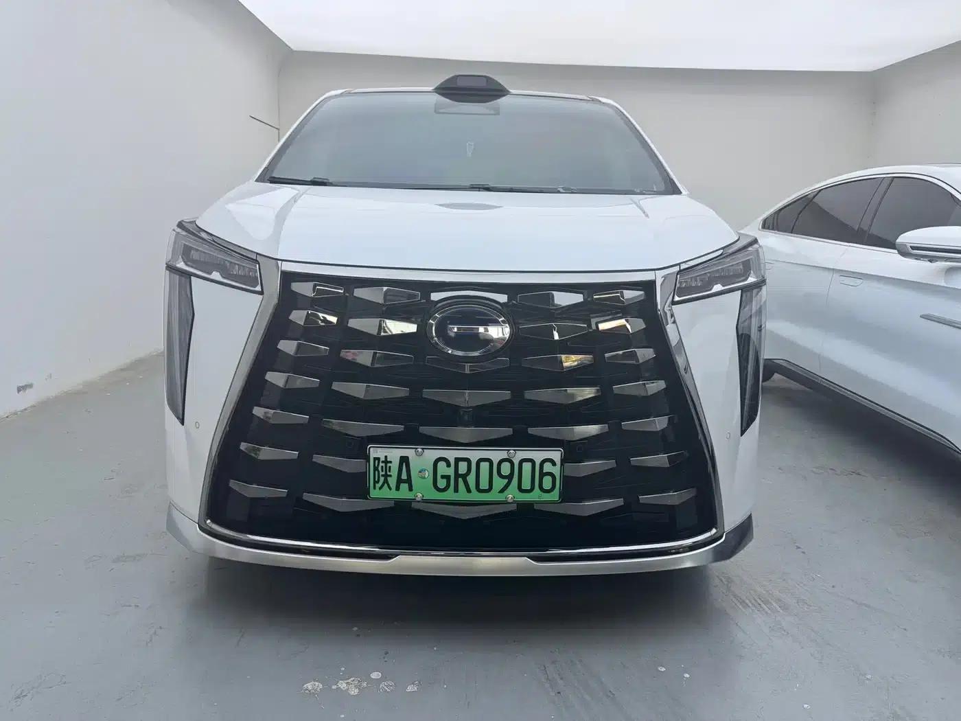 Trumpchi Aspiration M8 2025 Qiankun Series Ultra First Class — миниатюра 2