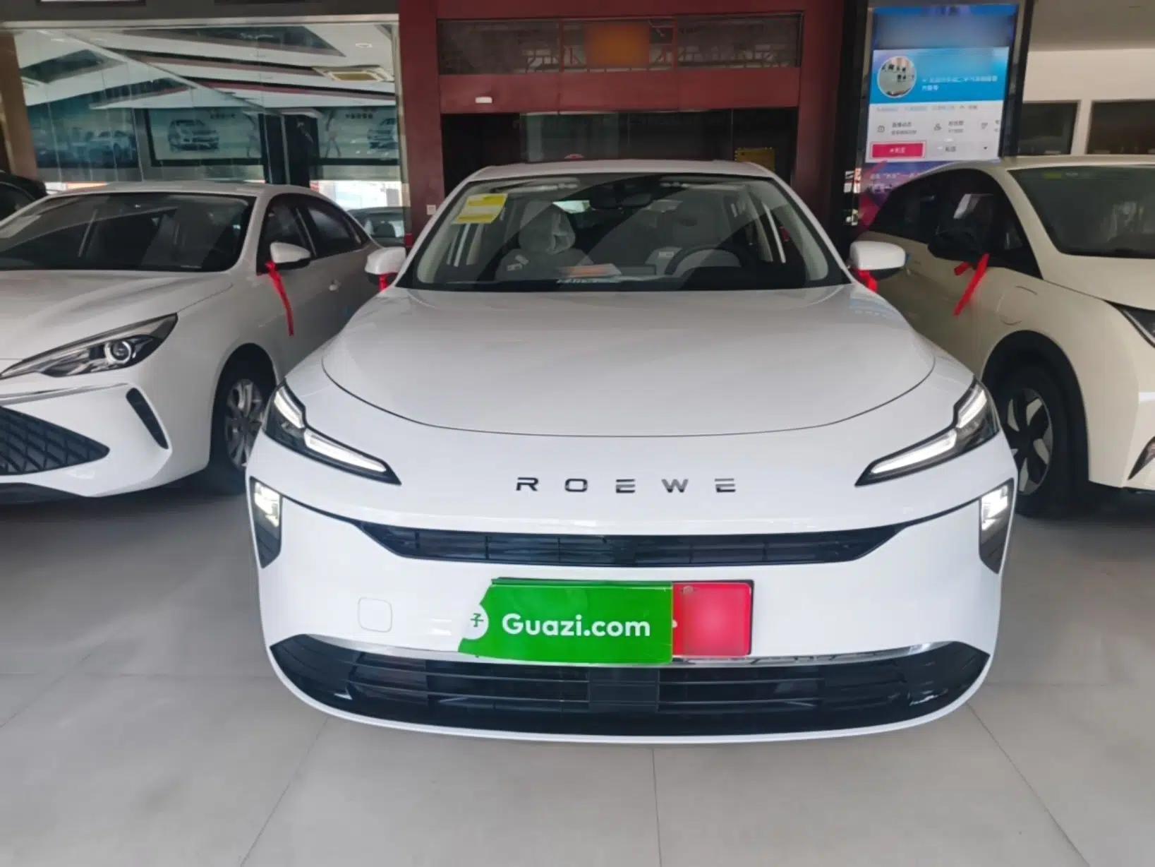 Roewe D6 2025 450 km Premium Edition — миниатюра 2