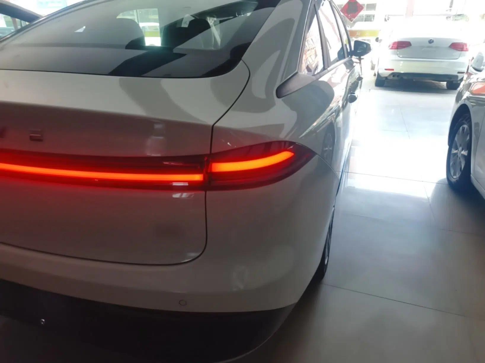 Roewe D6 2025 450 km Premium Edition — миниатюра 9