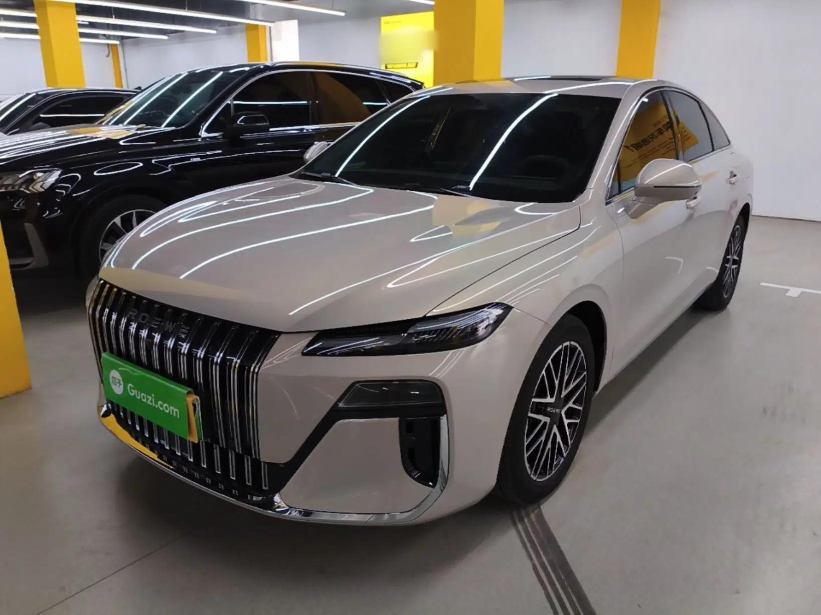 Roewe M7 DMH 2025 Model 160km Enjoyment Version — миниатюра 1