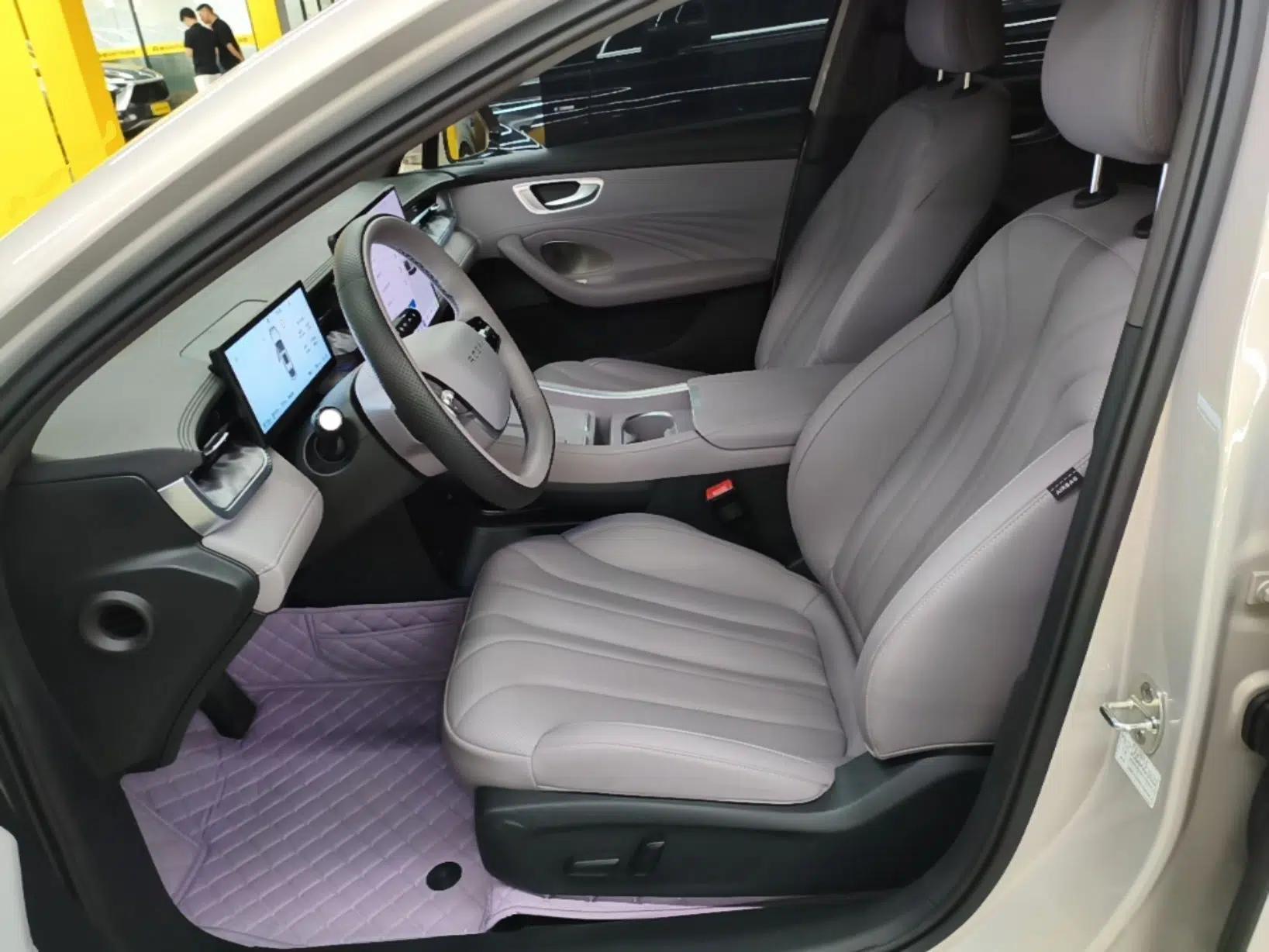 Roewe M7 DMH 2025 Model 160km Enjoyment Version — миниатюра 17