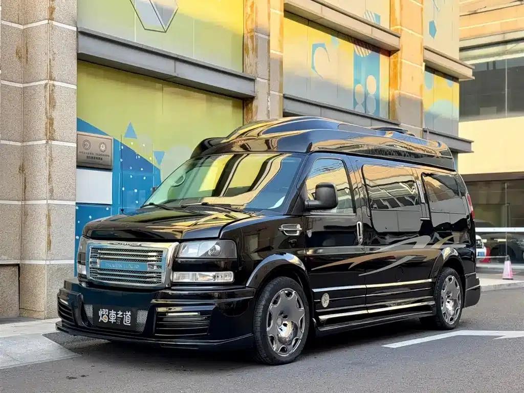 2014 SAVANA 5.3L AWD Leader Edition — миниатюра 1