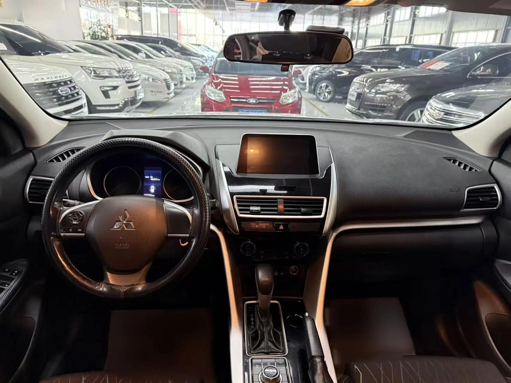 Mitsubishi Eclipse Cross 2018 1.5T CVT Two-Wheel Drive Dream Edition — миниатюра 8