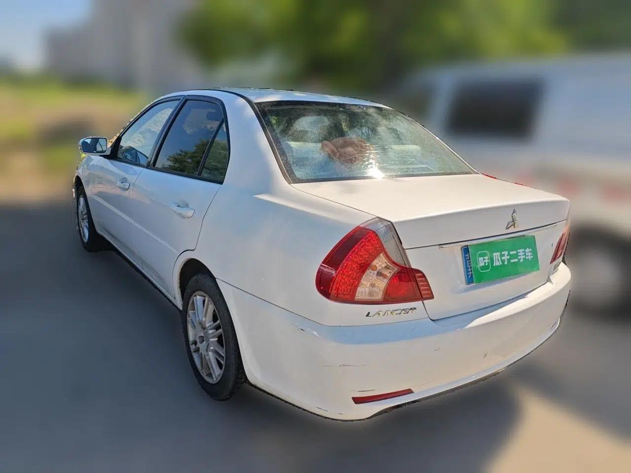 Mitsubishi LANCER 2012 1.6L Manual Comfort Edition SEi — миниатюра 4