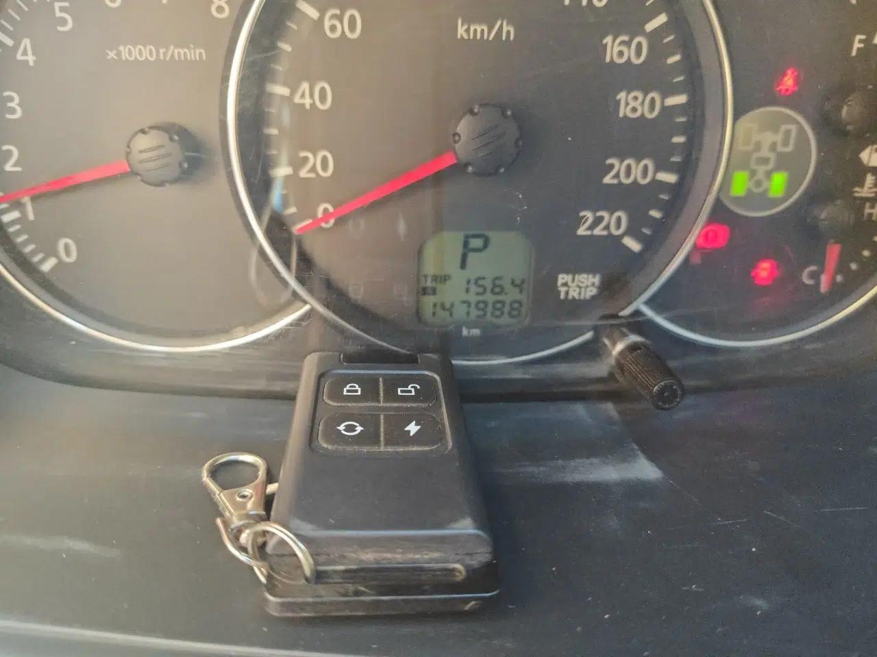 Mitsubishi Pajero Sport 2013 3.0L Automatic 4x4 Flagship Edition — миниатюра 12
