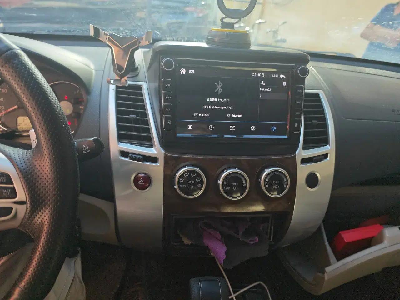 Mitsubishi Pajero Sport 2013 3.0L Automatic 4x4 Flagship Edition — миниатюра 13