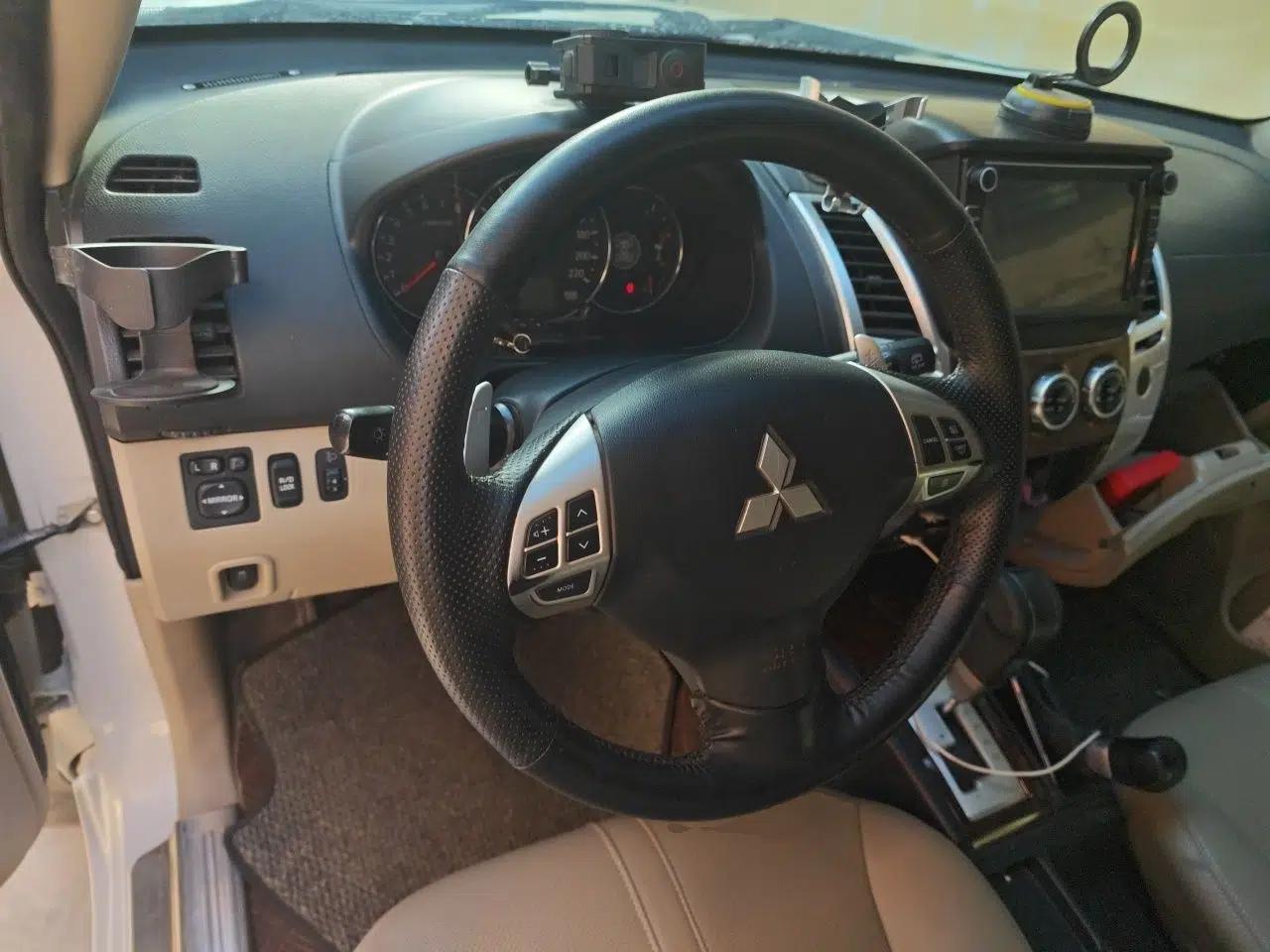 Mitsubishi Pajero Sport 2013 3.0L Automatic 4x4 Flagship Edition — миниатюра 10