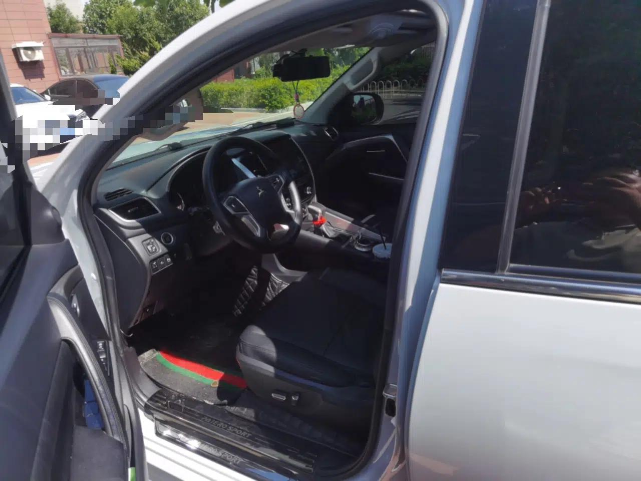 Mitsubishi Pajero Sport — миниатюра 15