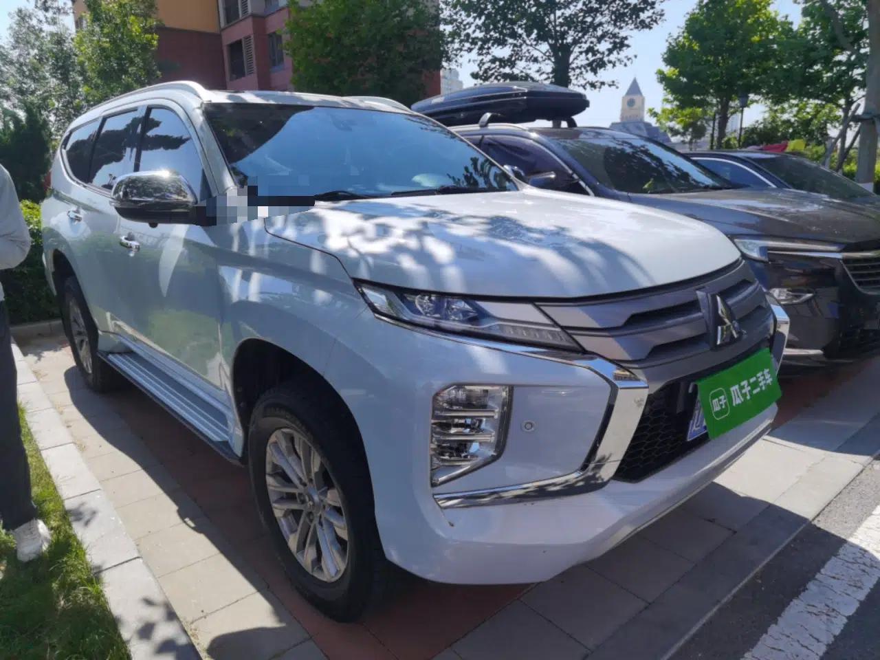 Mitsubishi Pajero Sport — миниатюра 3