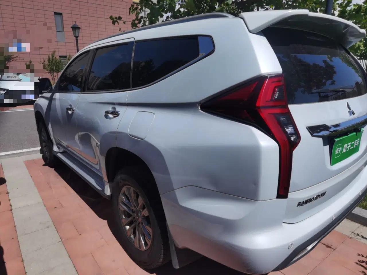 Mitsubishi Pajero Sport — миниатюра 4