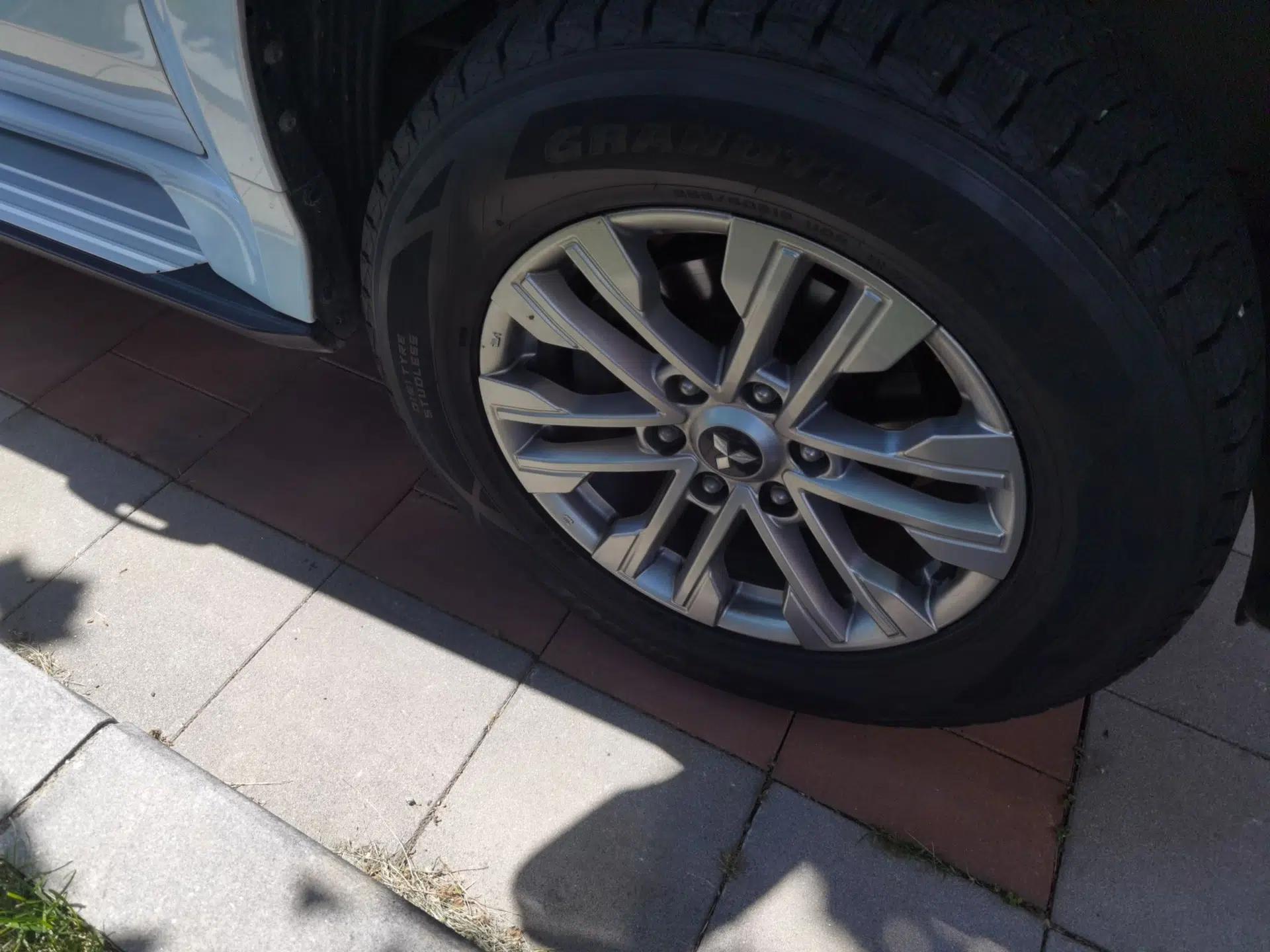 Mitsubishi Pajero Sport — миниатюра 8