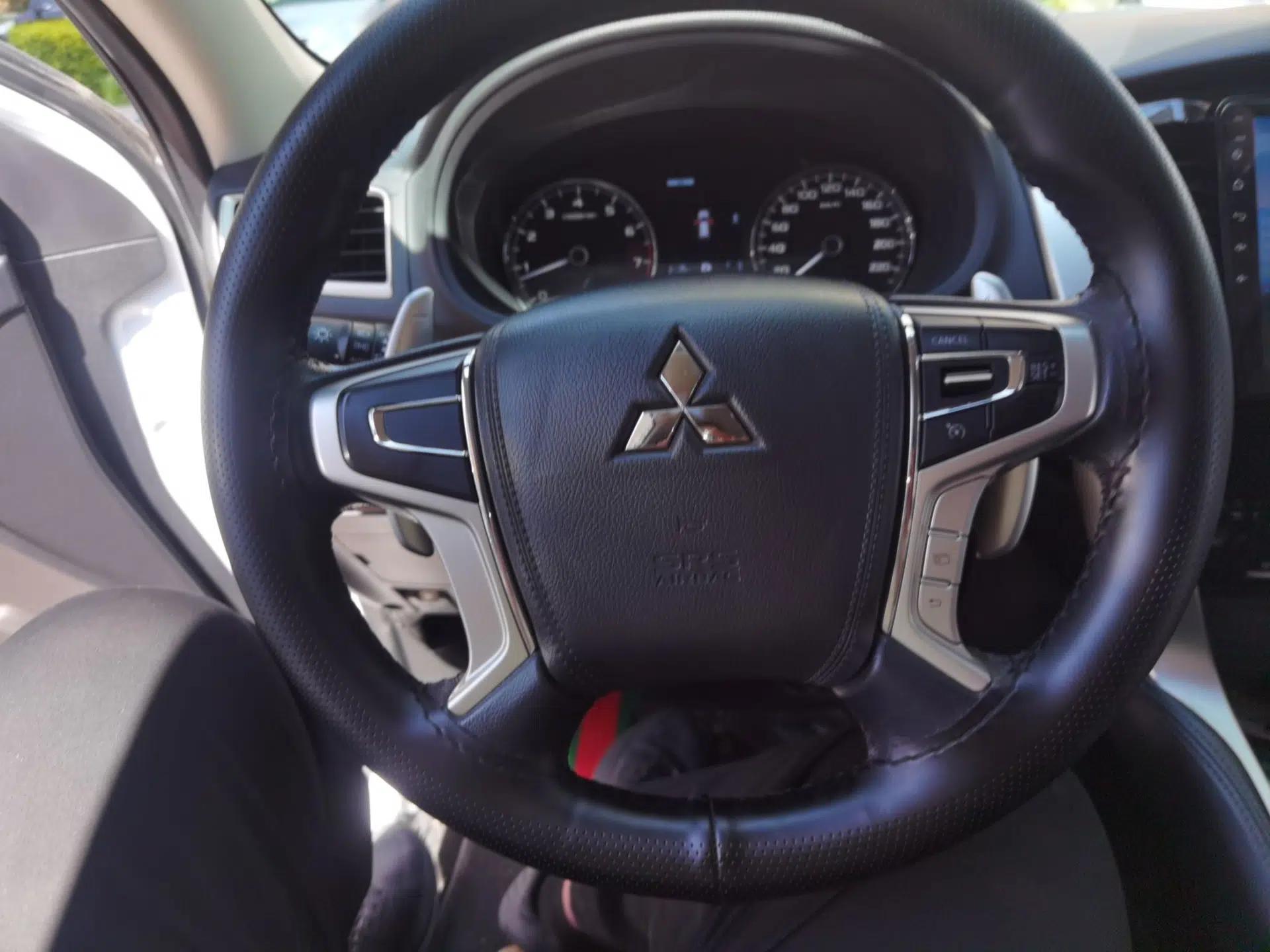 Mitsubishi Pajero Sport — миниатюра 10