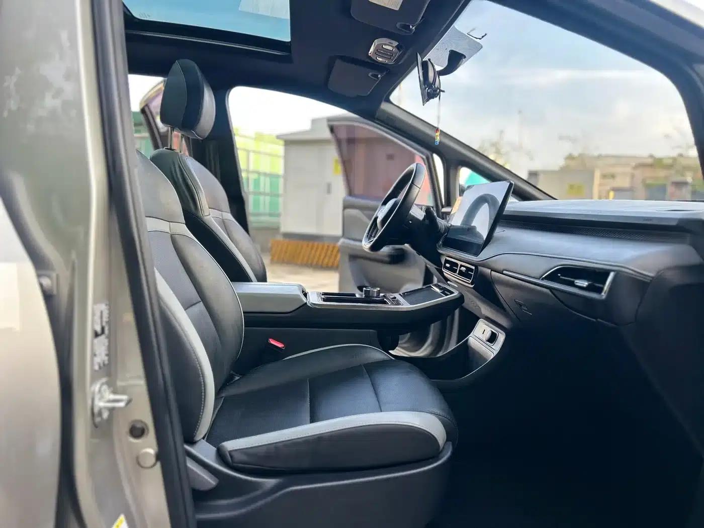 Hycan Z03 2022 Model 510km Trendy Edition 135kW 63.98kWh — миниатюра 16
