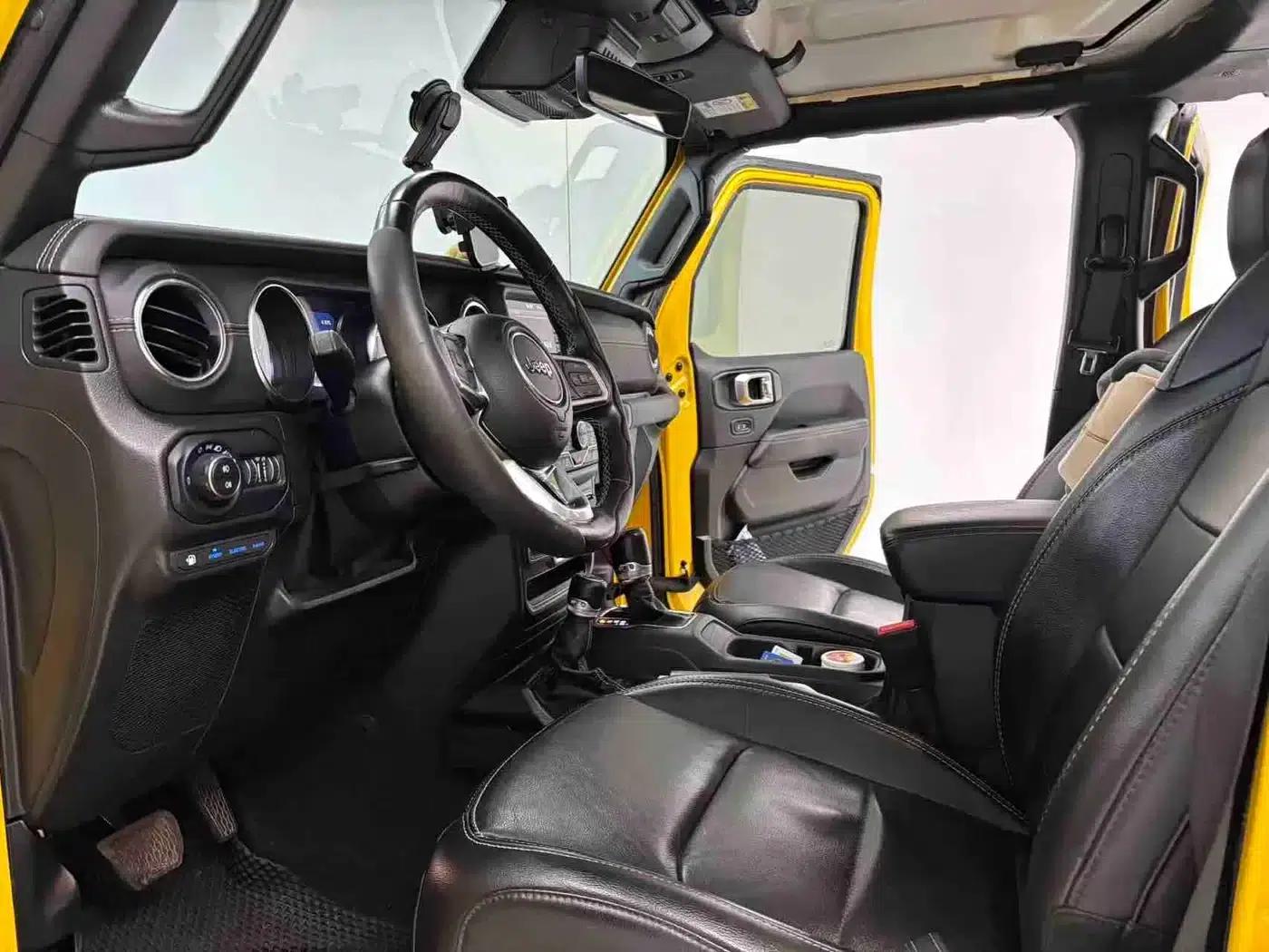 Jeep Wrangler New Energy 2021 Model 4-Door 2.0T 4xe Sahara — миниатюра 7