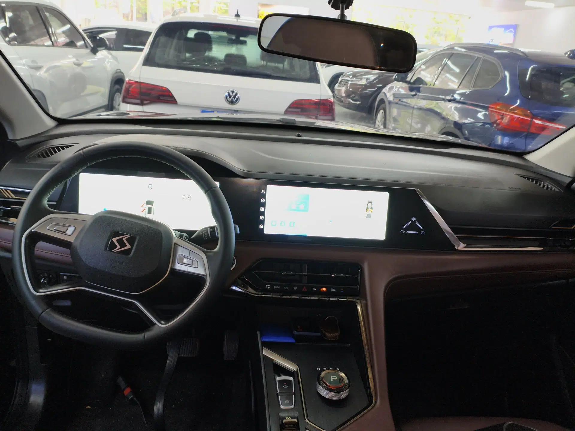 SOL X8 PLUS 2023 1.5 TGDI DCT Smart Edition 7-Seater — миниатюра 17