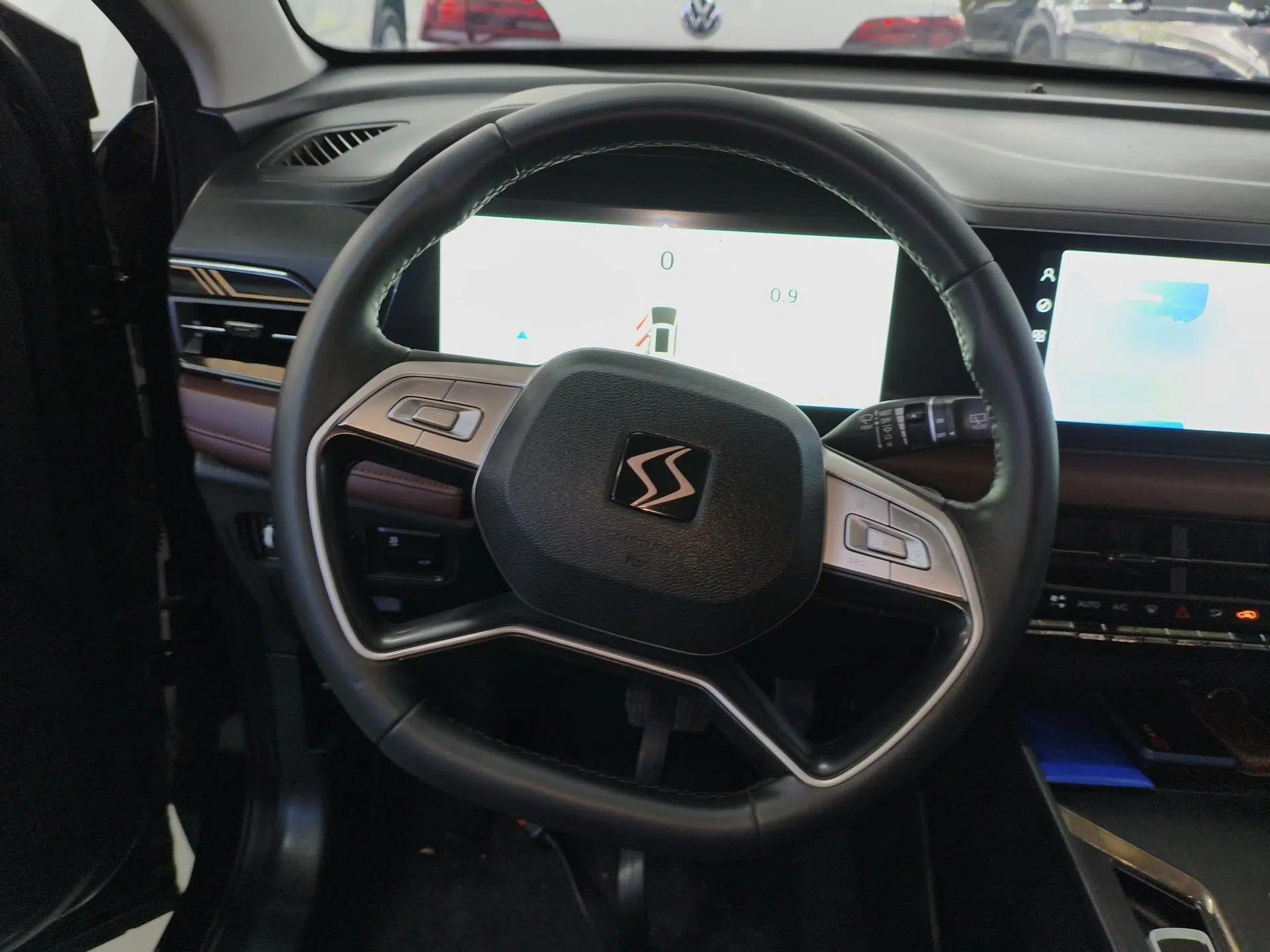 SOL X8 PLUS 2023 1.5 TGDI DCT Smart Edition 7-Seater — миниатюра 18