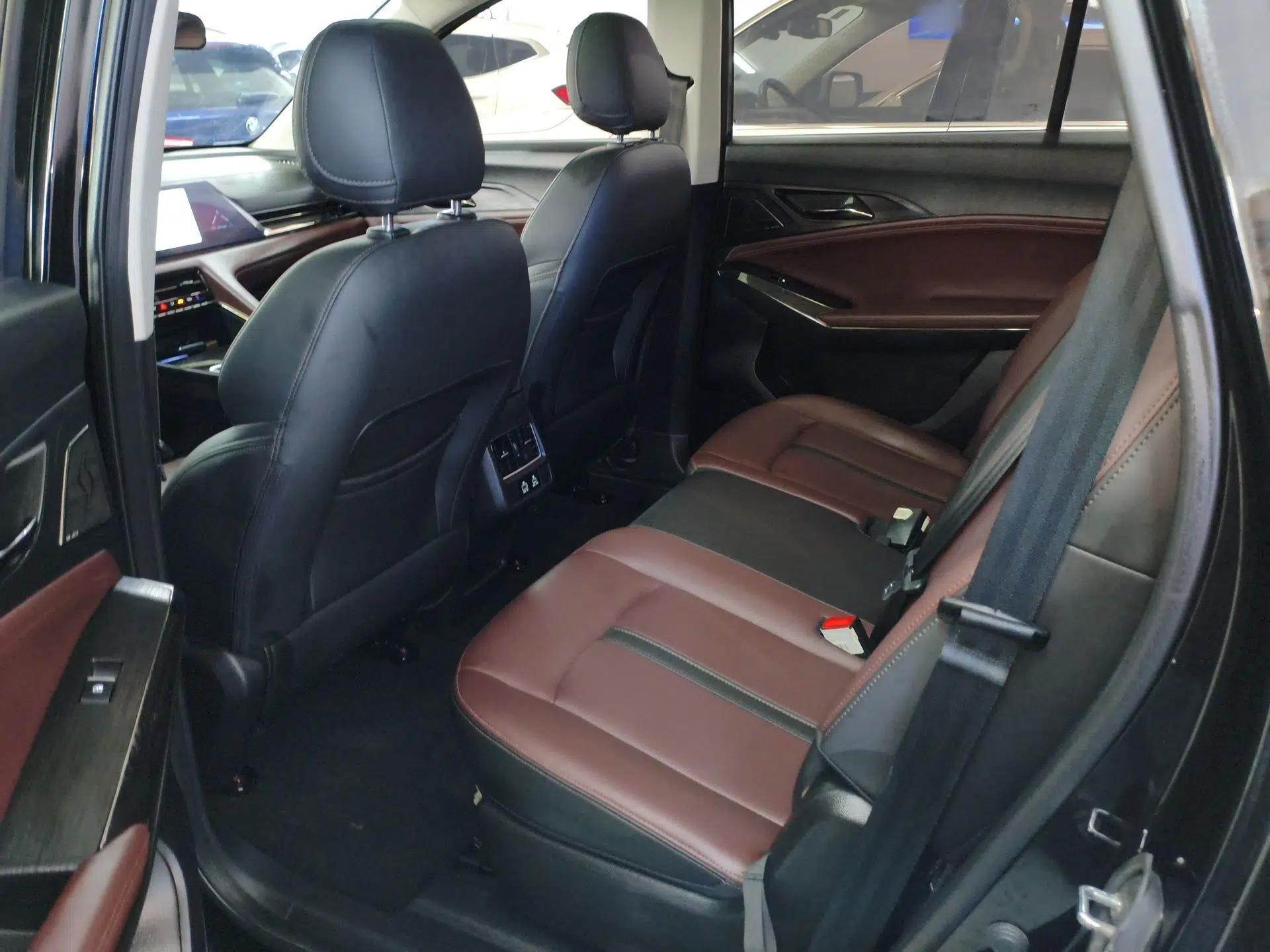SOL X8 PLUS 2023 1.5 TGDI DCT Smart Edition 7-Seater — миниатюра 25