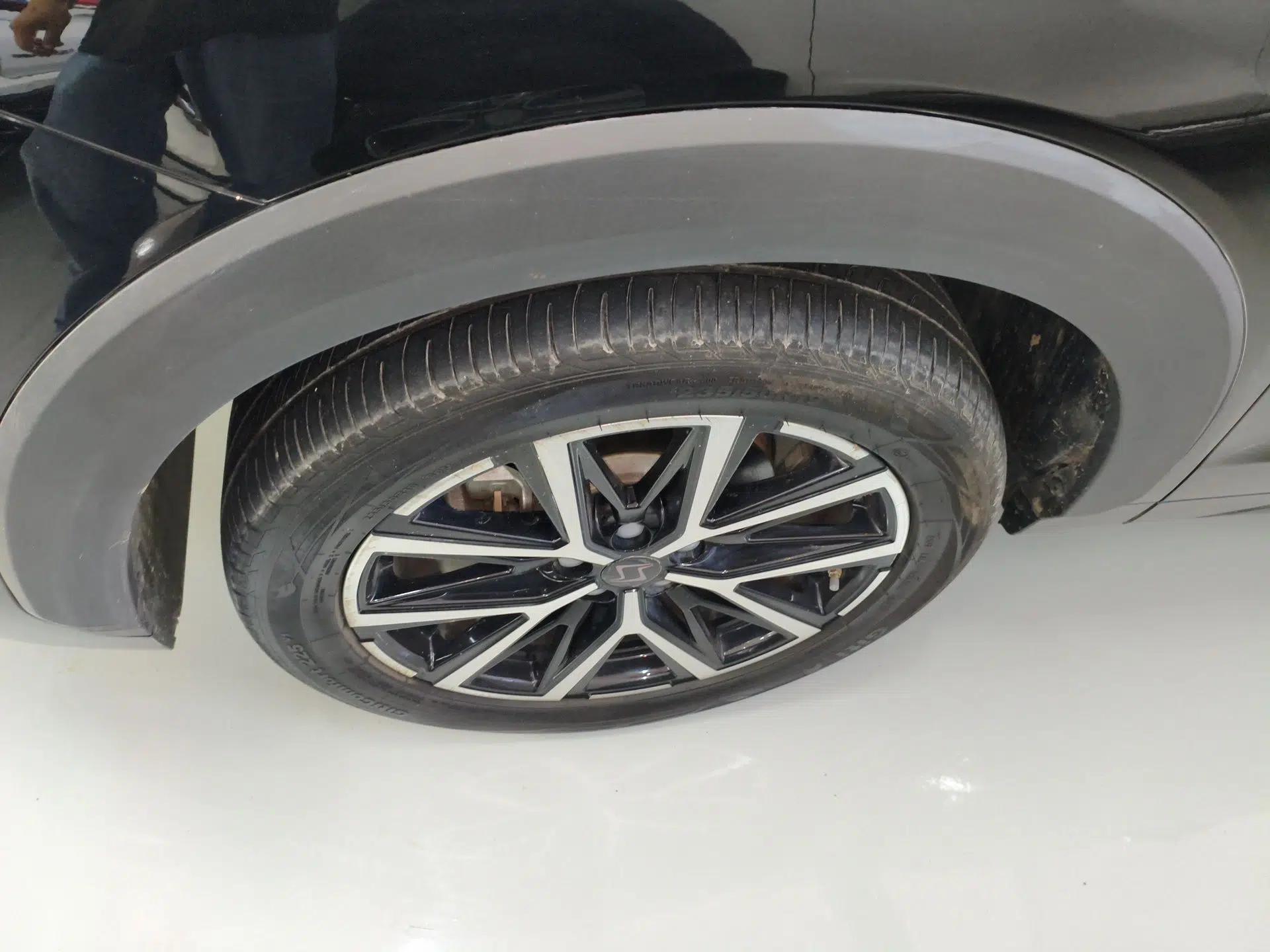 SOL X8 PLUS 2023 1.5 TGDI DCT Smart Edition 7-Seater — миниатюра 10
