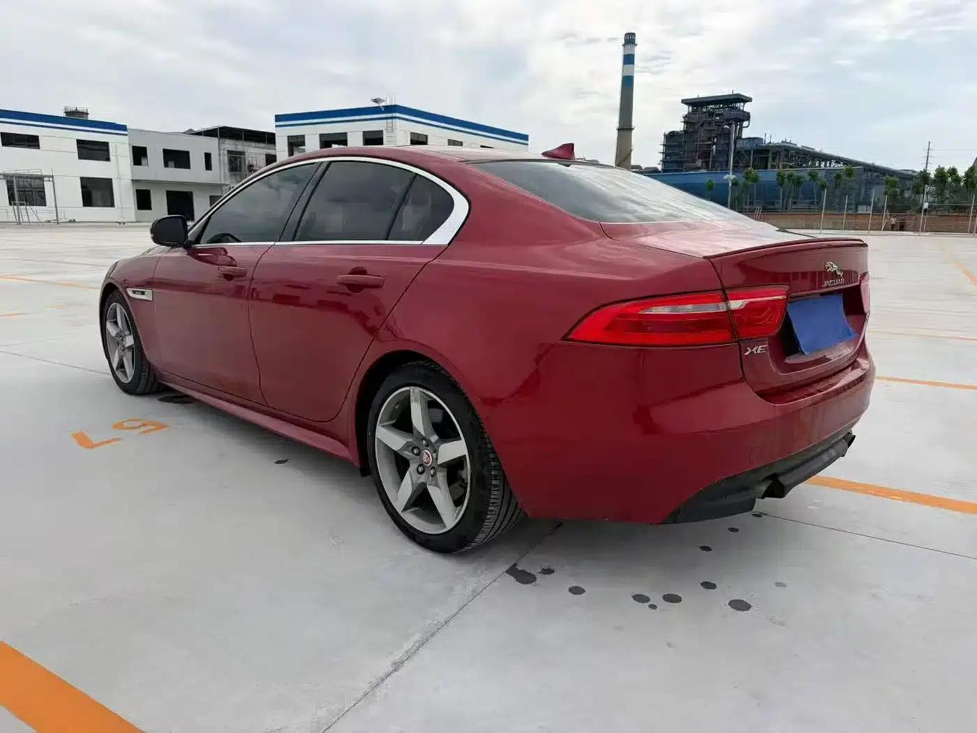 2017 Jaguar XE 2.0T 240PS R-Sport — миниатюра 4