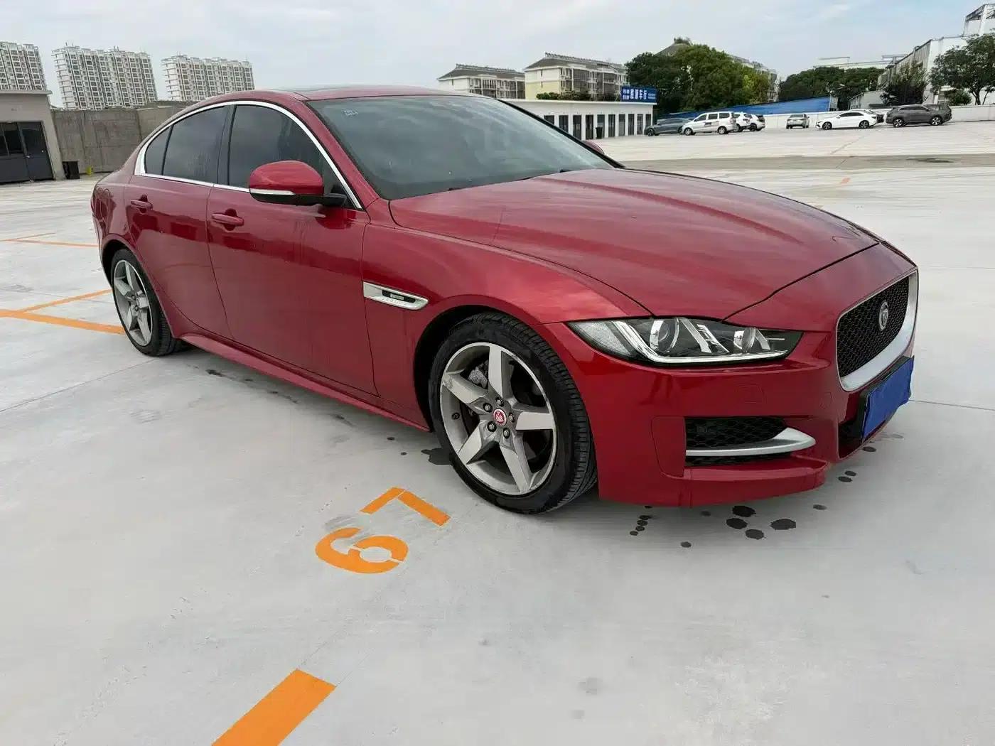 2017 Jaguar XE 2.0T 240PS R-Sport — миниатюра 5