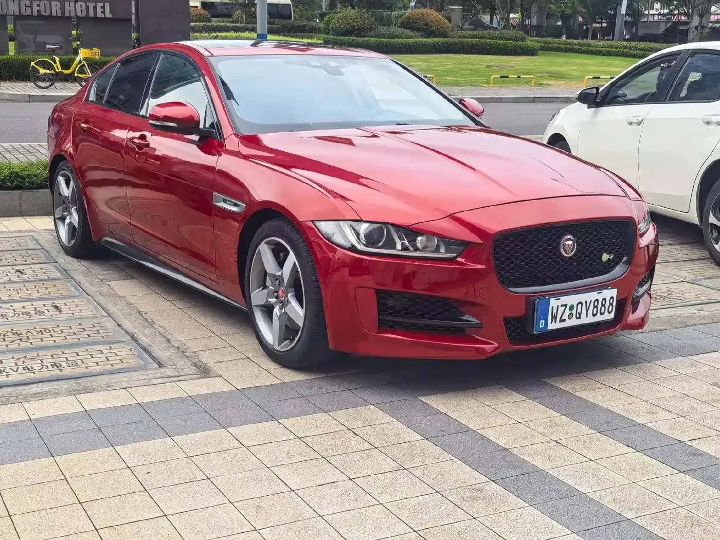 Jaguar XE 2015 2.0T 200PS R-Sport — миниатюра 3