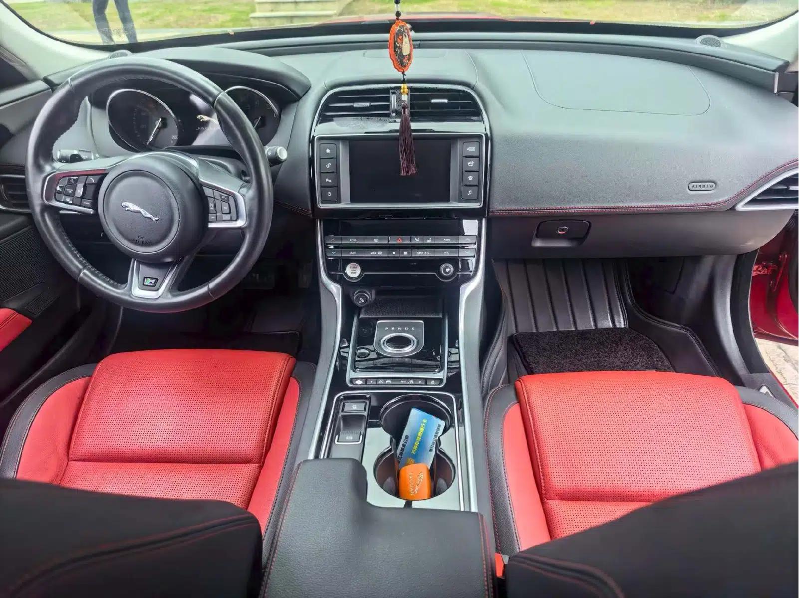 Jaguar XE 2015 2.0T 200PS R-Sport — миниатюра 6