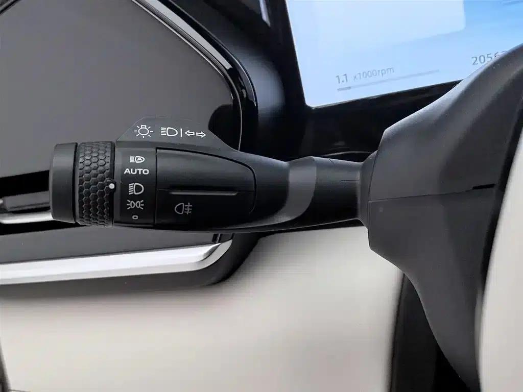 Geely Xingyue L 2024 2.0TD High-Power Automatic Two-Wheel Drive Cloud Edition — миниатюра 21