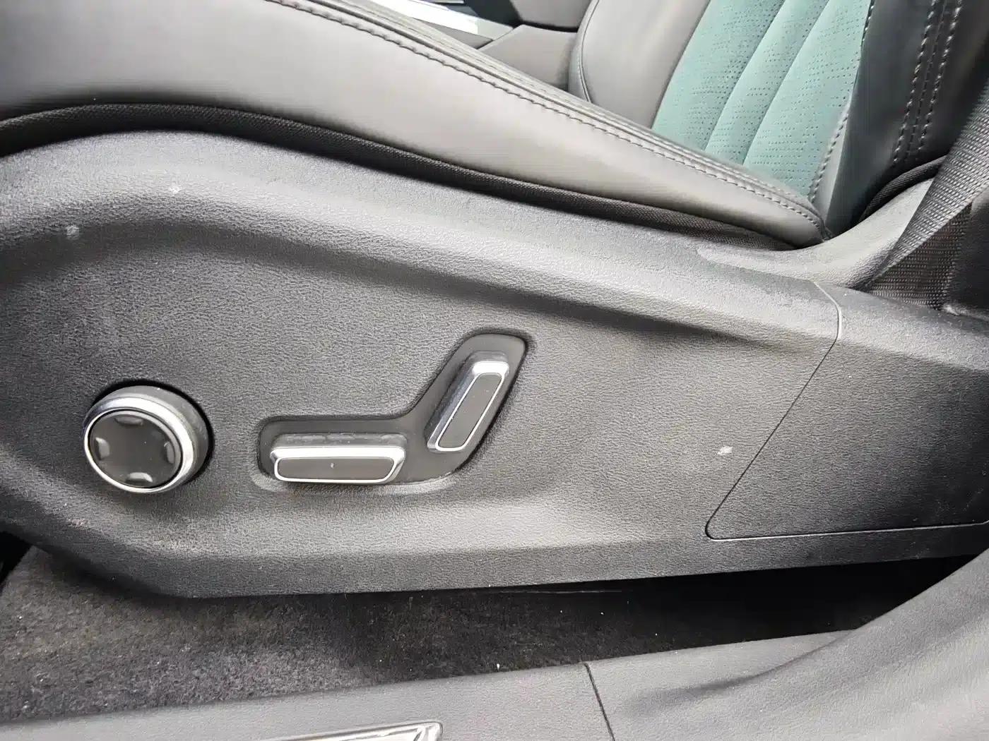 Geely Xingyue L 2021 2.0TD High-Power Automatic Four-Wheel Drive Flagship Edition — миниатюра 23