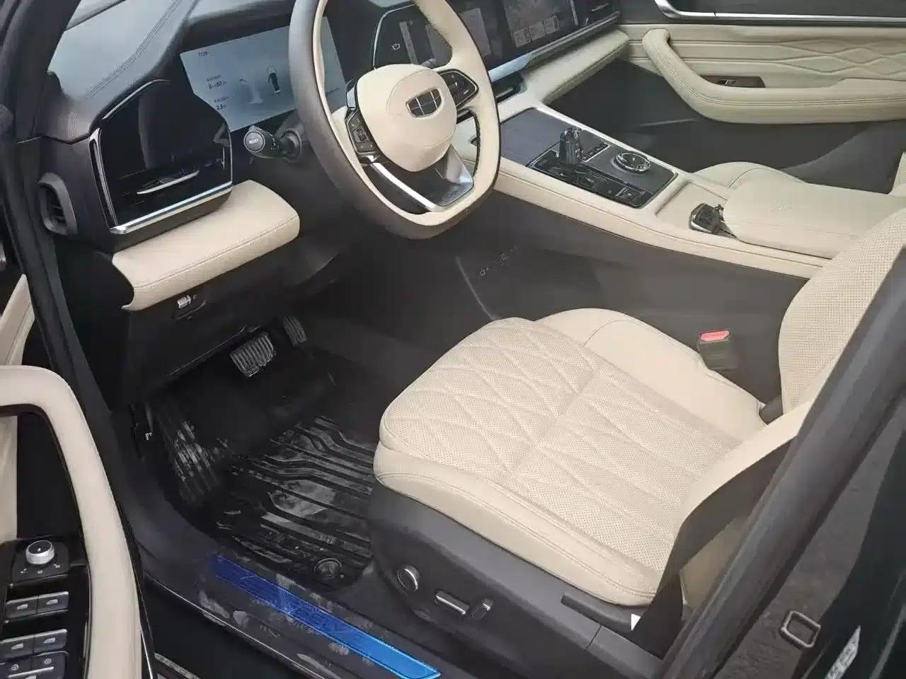 Geely Xingyue L 2025 Oriental Radiance 2.0TD Automatic Star Edition — миниатюра 4