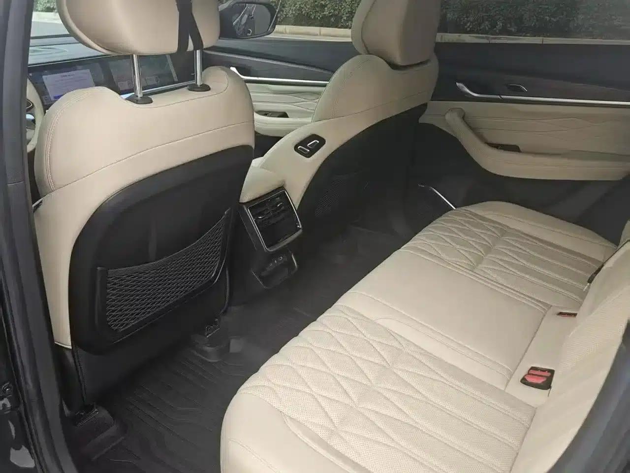 Geely Xingyue L 2025 Oriental Radiance 2.0TD Automatic Star Edition — миниатюра 5