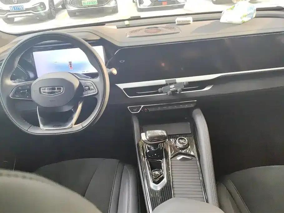 Geely Xingyue L 2024 2.0TD High-Power Automatic Two-Wheel Drive Sky Edition — миниатюра 12