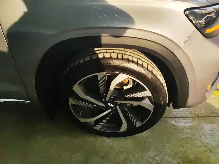 Geely Xingyue L 2024 2.0TD High-Power Automatic Two-Wheel Drive Sky Edition — миниатюра 6