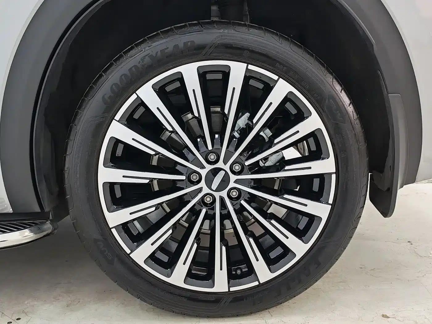 Geely Xingyue L 2025 Oriental Radiance 2.0TD Automatic Star Edition — миниатюра 18
