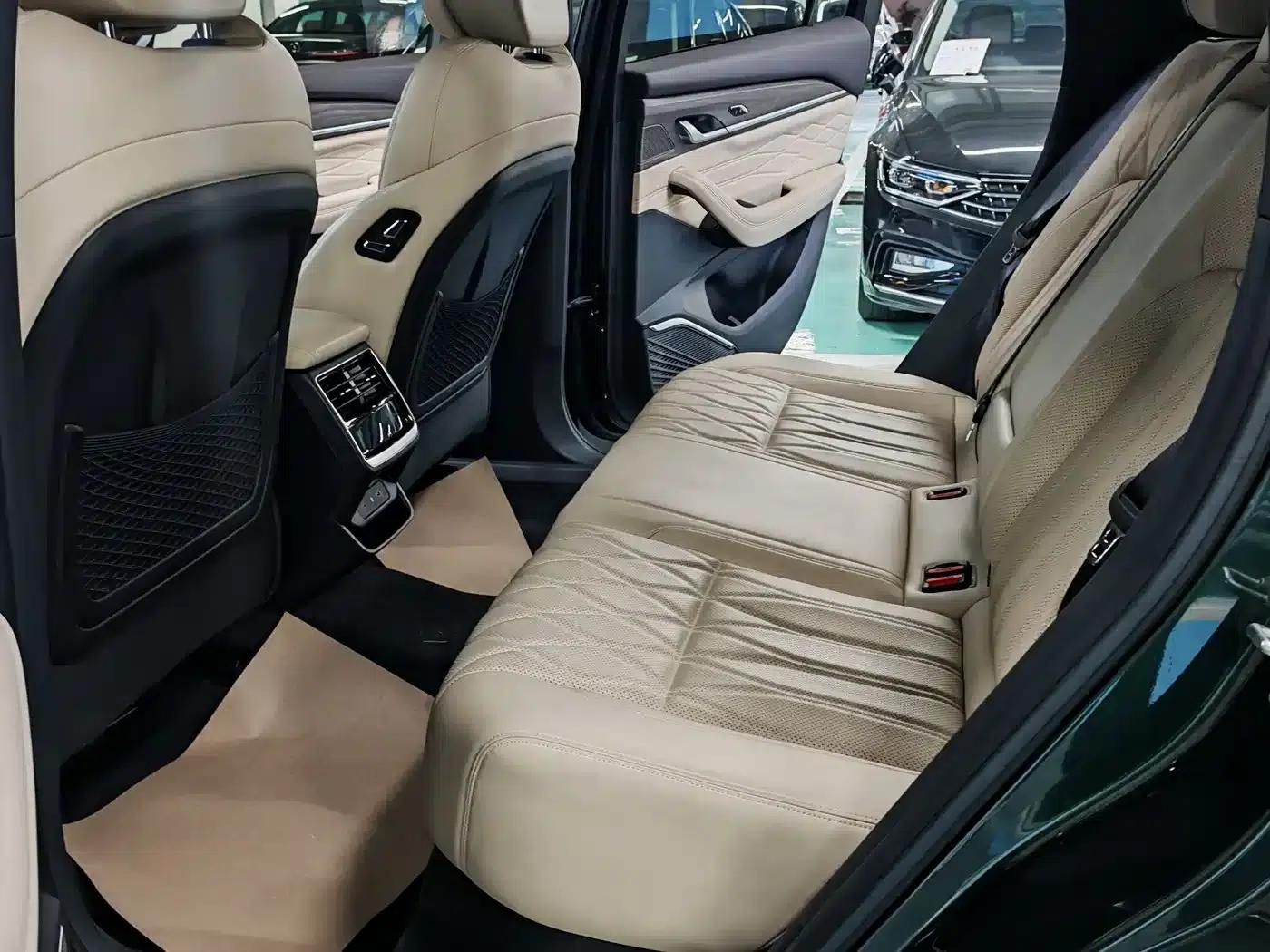 Geely Xingyue L 2025 Oriental Radiance 2.0TD Automatic 4WD Moon Gazing Edition — миниатюра 11