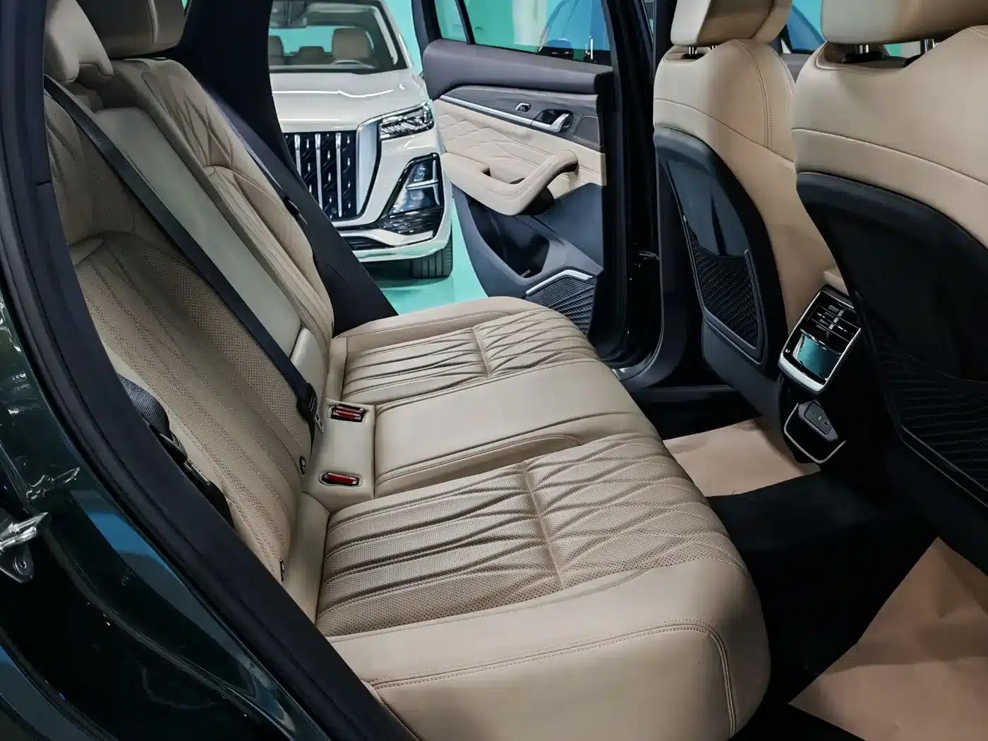 Geely Xingyue L 2025 Oriental Radiance 2.0TD Automatic 4WD Moon Gazing Edition — миниатюра 9