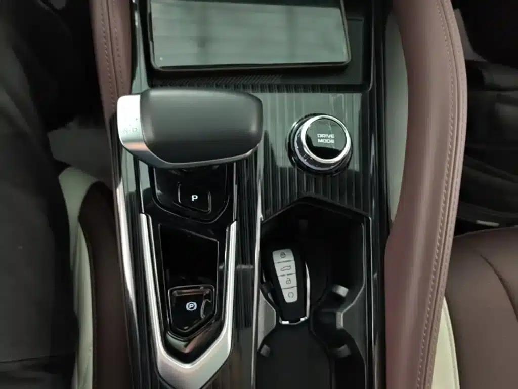 Geely Xingyue L 2024 2.0TD High-Power Automatic Two-Wheel Drive Cloud Edition — миниатюра 14