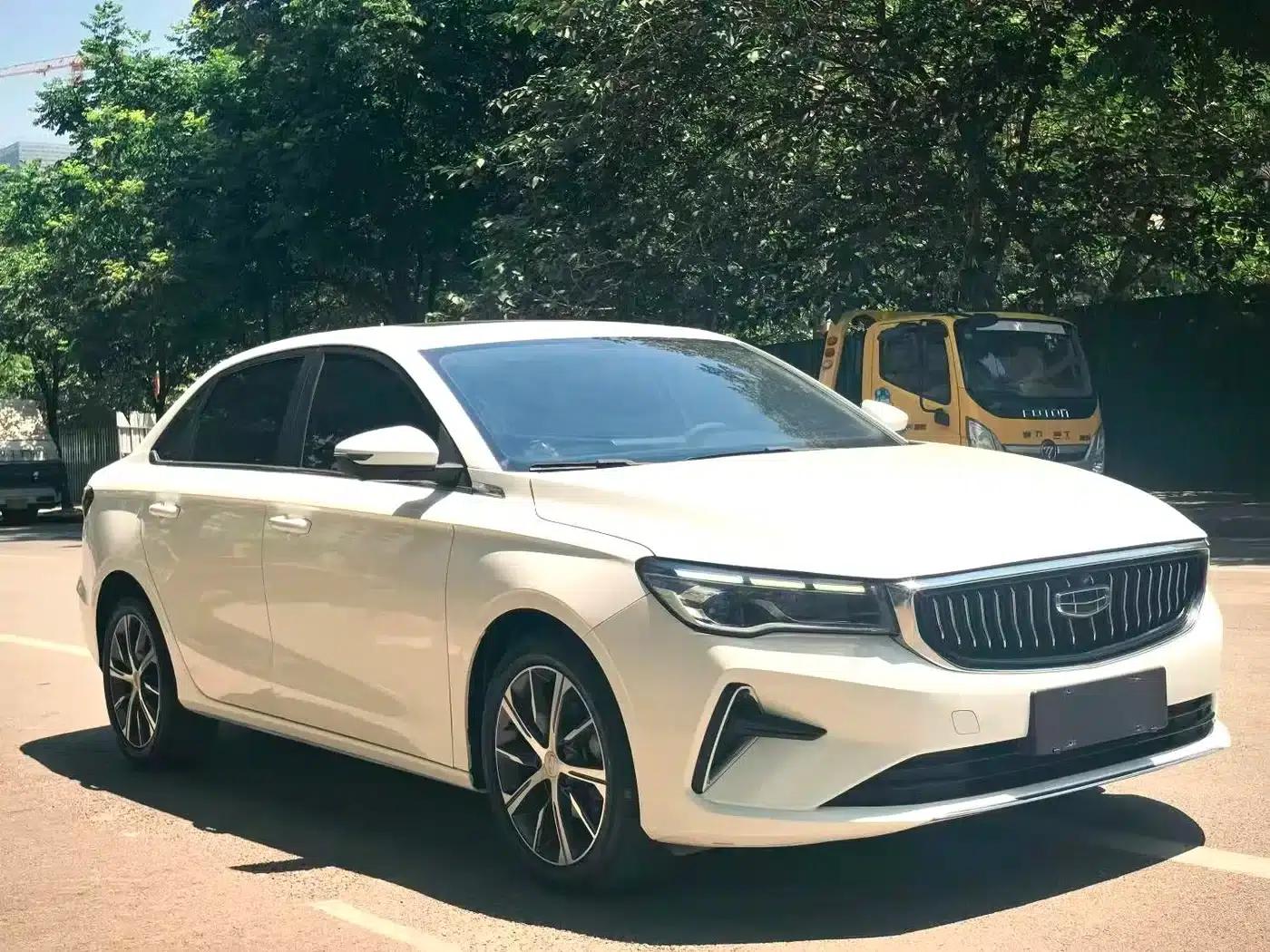 Geely Emgrand 2022 4th Generation 1.5L CVT Premium — миниатюра 3